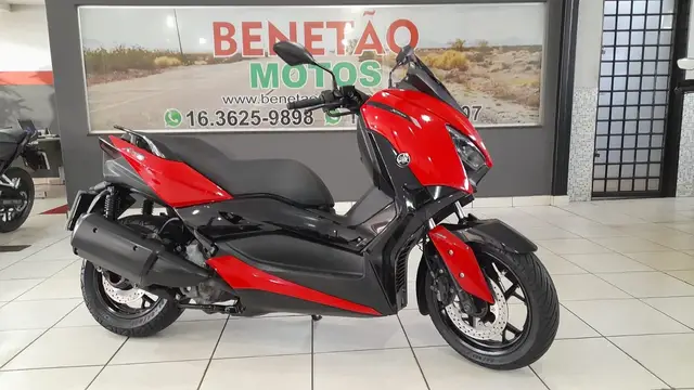 Moto Yamaha XMax 2023 ABS