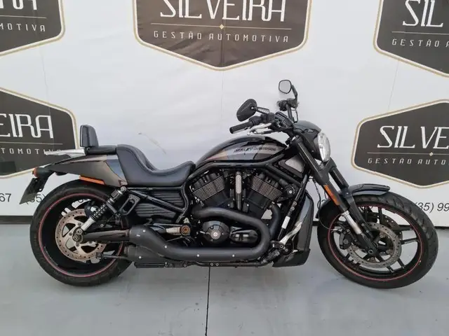 Moto Harley-Davidson V Rod Custom 2015 Night Rod Special