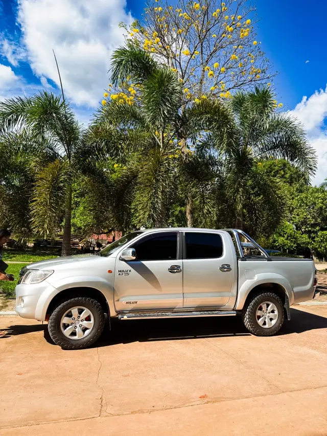 Carro Toyota Hilux Cabine Dupla 2012 Hilux 2.7 SR CD 4x2 (Flex) (Aut)