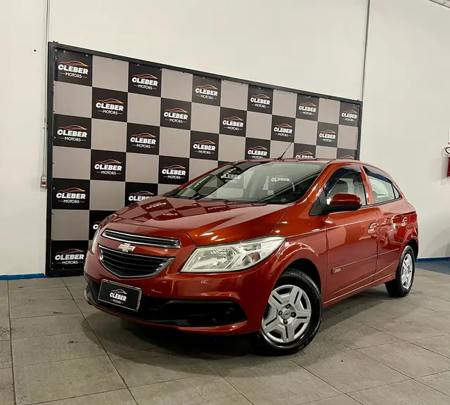 Carro Chevrolet Onix 2013 1.0 LT SPE/4
