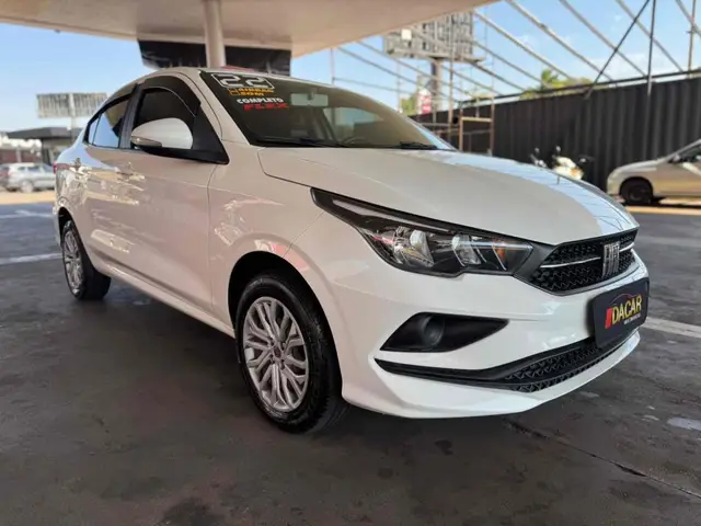Carro Fiat Cronos 2022 Drive 1.3