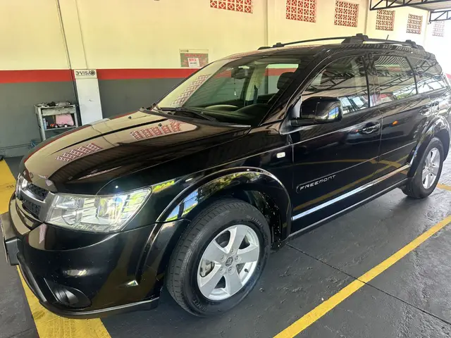 Carro Fiat Freemont 2012 2.4 16V Precision (Aut)