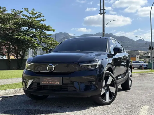 Carro Volvo C40 2023 Recharge (Elétrico)