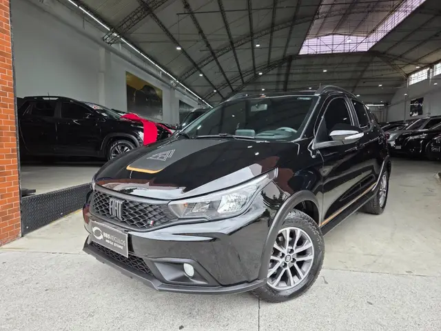 Carro Fiat Argo 2024 Trekking 1.3 CVT
