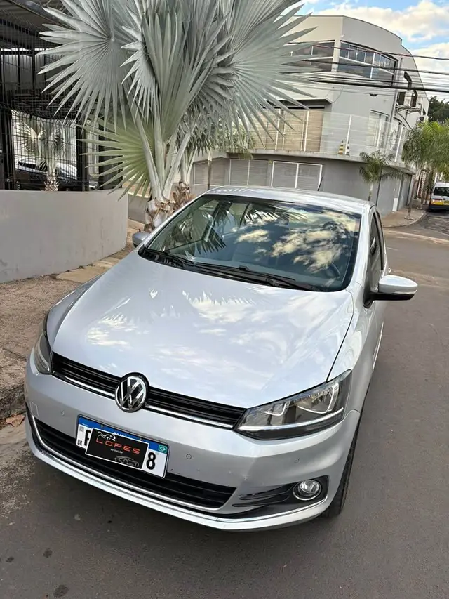 Carro Volkswagen Fox 2015 Highline I-Motion 1.6 16v MSI (Flex)