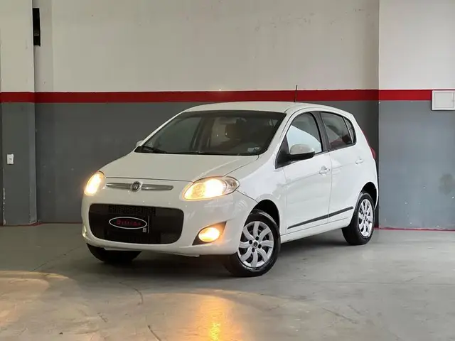 Carro Fiat Palio 2013 Attractive 1.0 8V (Flex)