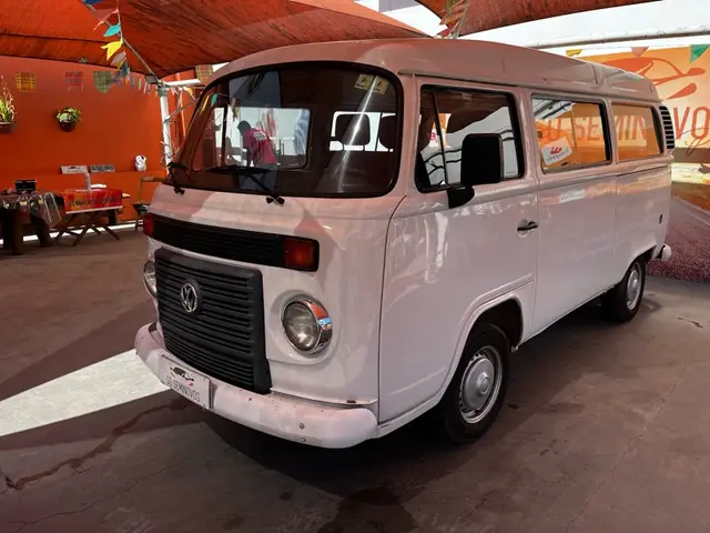 Carro Volkswagen Kombi 2011 Standard 1.4 (Flex)