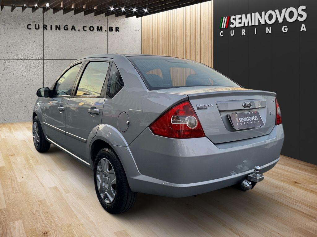 Fiesta Sedan 1.6 (Flex)