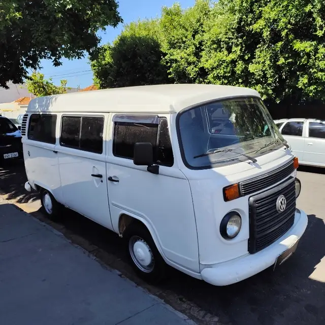 Carro Volkswagen Kombi Furgão 2010 Kombi Furgao 1.4 (Flex)