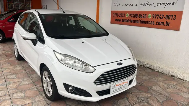 Carro Ford Fiesta Hatch 2015 1.6 (Flex)