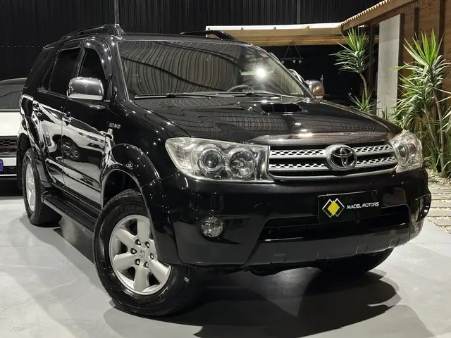 Carro Toyota Hilux SW4 2009 SRV 4x4 3.0 Turbo (aut)