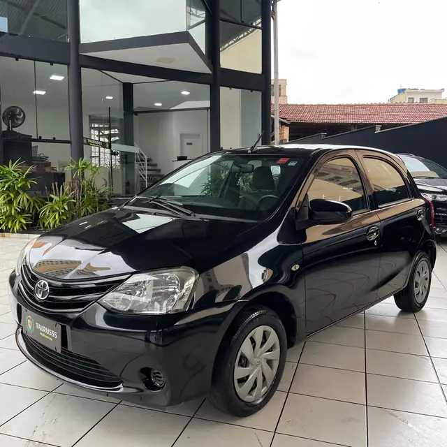 Carro Toyota Etios 2017 X 1.3 (Flex)