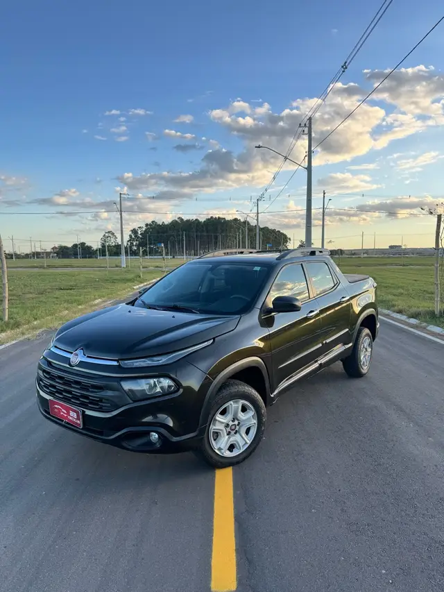 Carro Fiat Toro 2017 Freedom 1.8 AT6 4x2 (Flex)