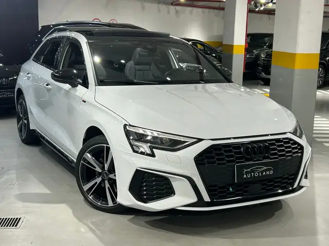 Carro Audi A3 2023 Performance Black 2.0 TFSI S tronic (Aut)
