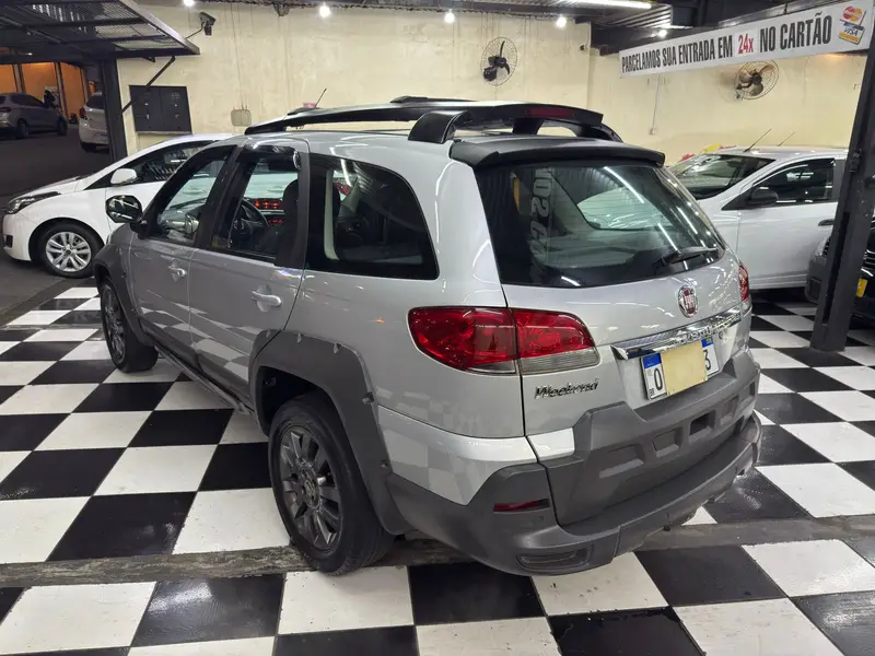Fiat Weekend Adventure Locker 1.8 8V (Flex)