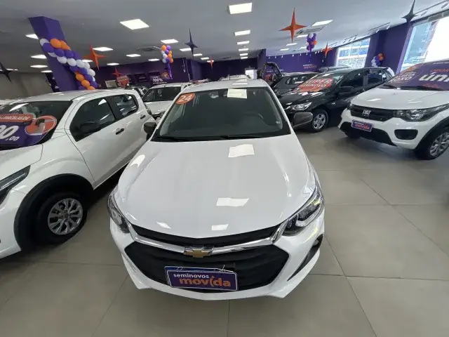 Carro Chevrolet Onix 2024 1.0