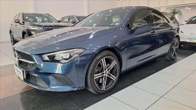 Carro Mercedes-Benz CLA 35 AMG 2023 2.0 Turbo 4Matic (Aut)