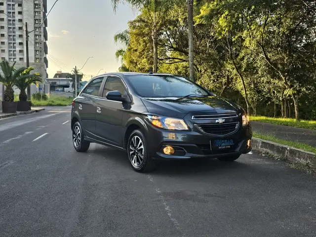 Carro Chevrolet Onix 2016 1.4 LTZ SPE/4 (Aut)