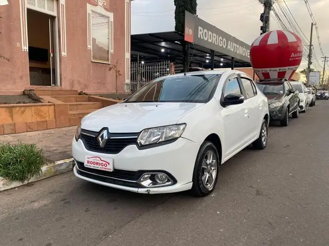 Carro Renault Logan 2015 Dynamique 1.6 8V