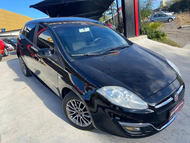 Carro Fiat Bravo 2016 Essence 1.8 16V Dualogic (Flex)