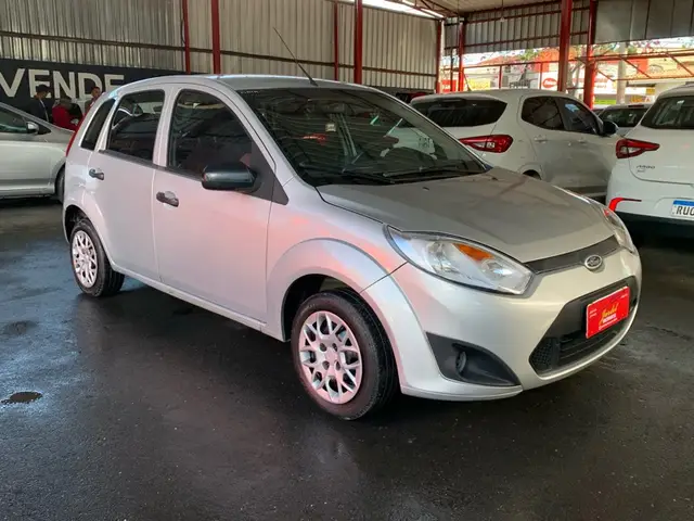 Carro Ford Fiesta Hatch 2011 1.0 (Flex)