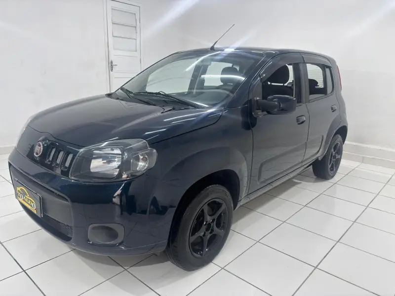 Fiat Uno Vivace Celeb. 1.0 8V (Flex) 4p