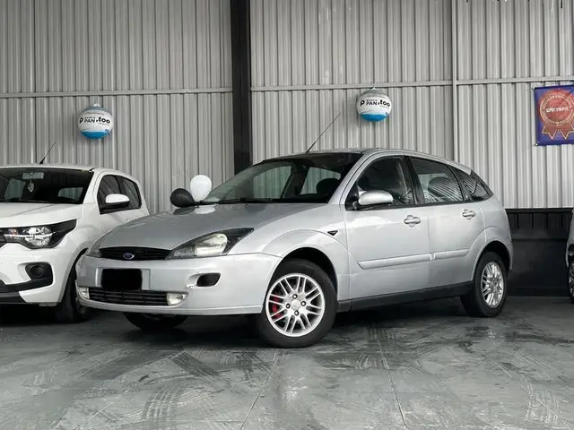 Carro Ford Focus Hatch 2003 Ghia 2.0 16V