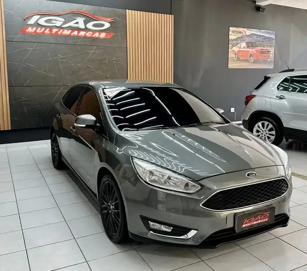Carro Ford Focus Sedan 2016 SE 2.0 PowerShift