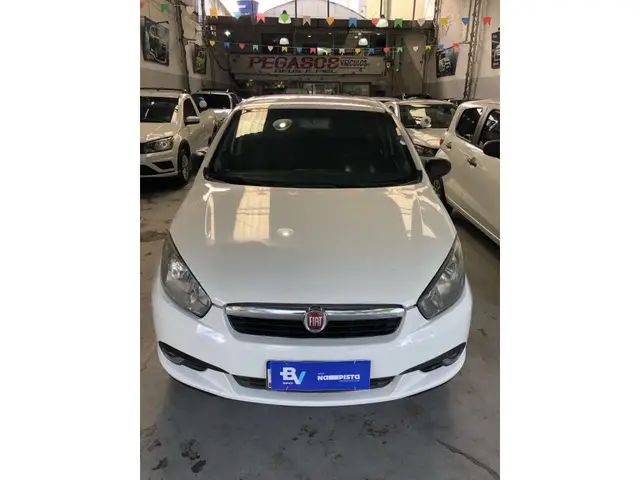 Carro Fiat Grand Siena 2018 Attractive 1.0 (Flex)