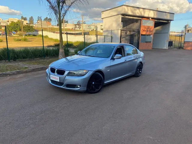 Carro BMW 320i 2011 320i Top 2.0 16V