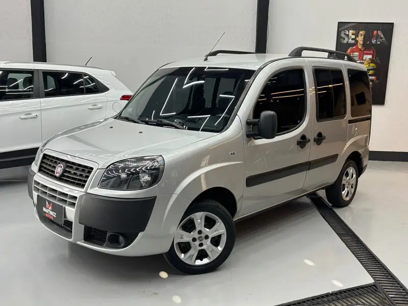 Fiat Doblò Essence 1.8 16V (Flex)