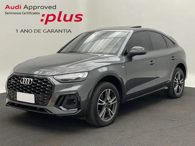 Carro Audi Q5 2023 Performance Black TFSIe
