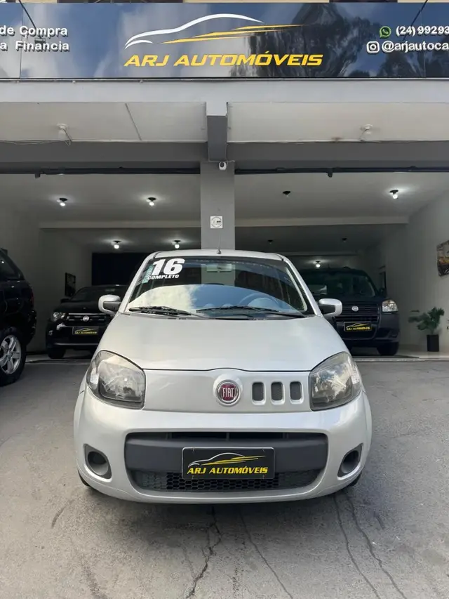 Carro Fiat Uno 2016 Vivace 1.0 8V (Flex) 4p