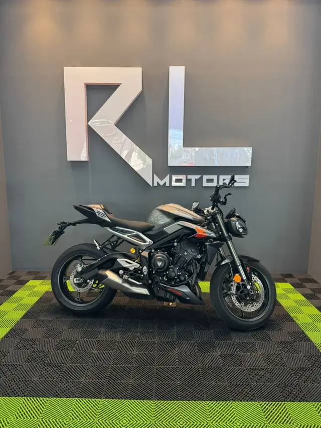 Moto Triumph Street Triple 765 2023 RS