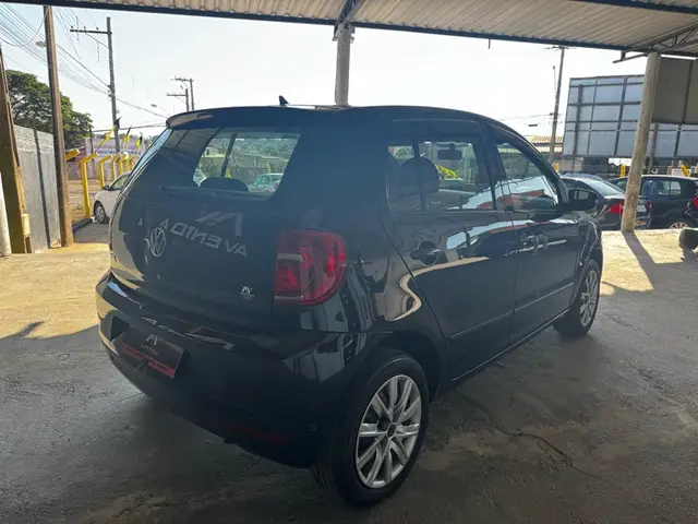 Carro Volkswagen Fox 2011 1.0 8V (Flex) 4p