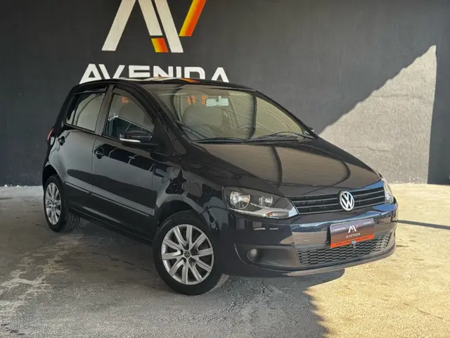 Carro Volkswagen Fox 2011 1.0 8V (Flex) 4p