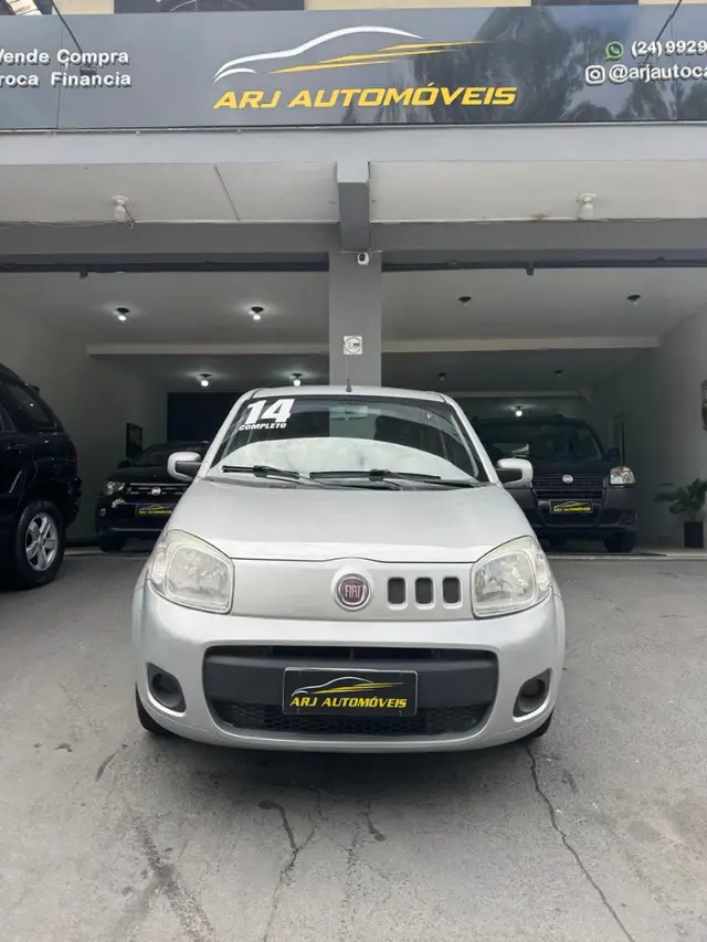Carro Fiat Uno 2014 Vivace College 1.0 8V (Flex) 4p