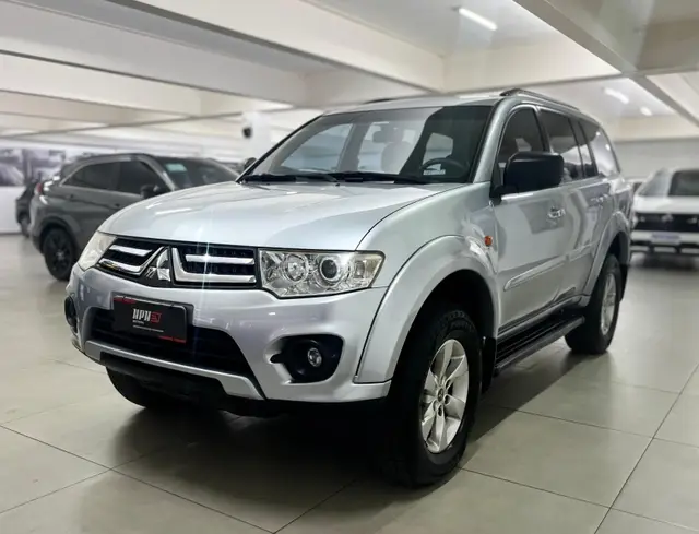 Carro Mitsubishi Pajero 2016 3.2 DI-D 4WD (Aut)