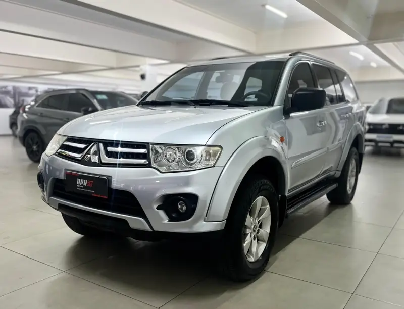 Mitsubishi Pajero 3.2 DI-D 4WD (Aut)
