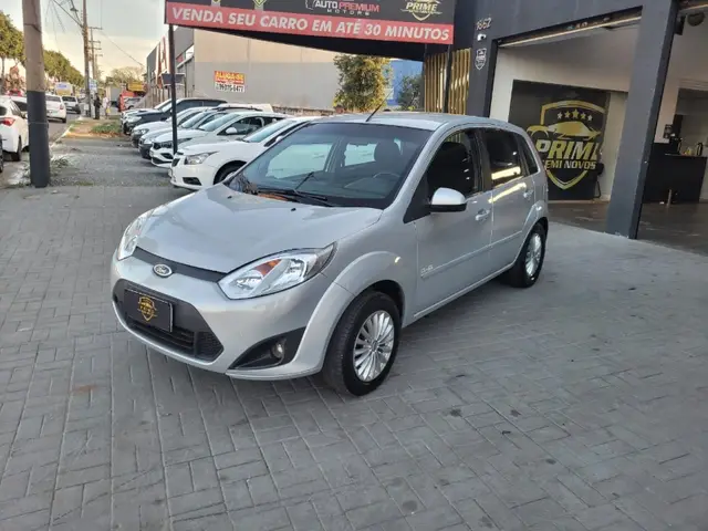 Carro Ford Fiesta Hatch 2011 1.6 (Flex)