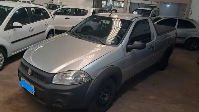 Carro Fiat Strada 2014 Working 1.4 (Flex)