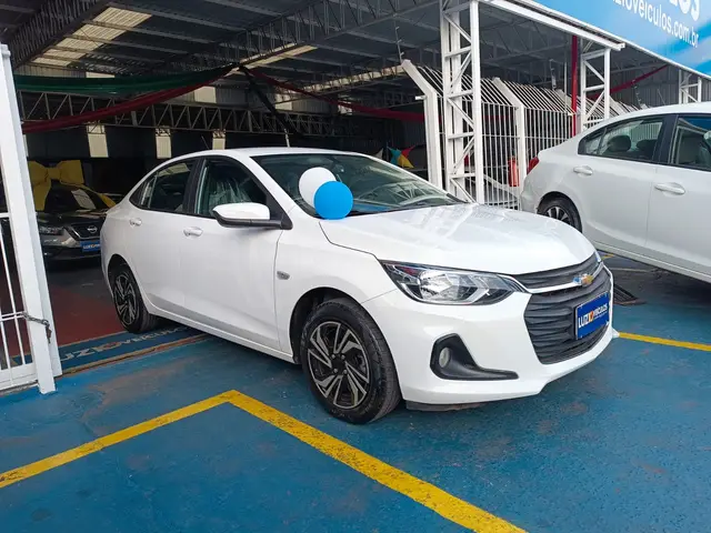 Carro Chevrolet Onix Plus 2024 LT 1.0