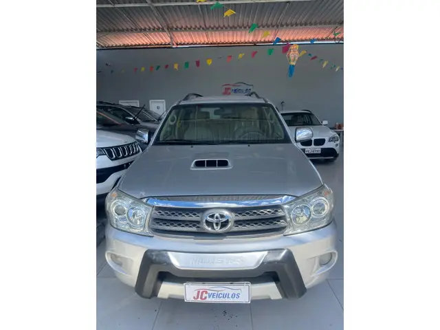 Carro Toyota Hilux SW4 2010 SRV 4x4 3.0 Turbo  (aut)