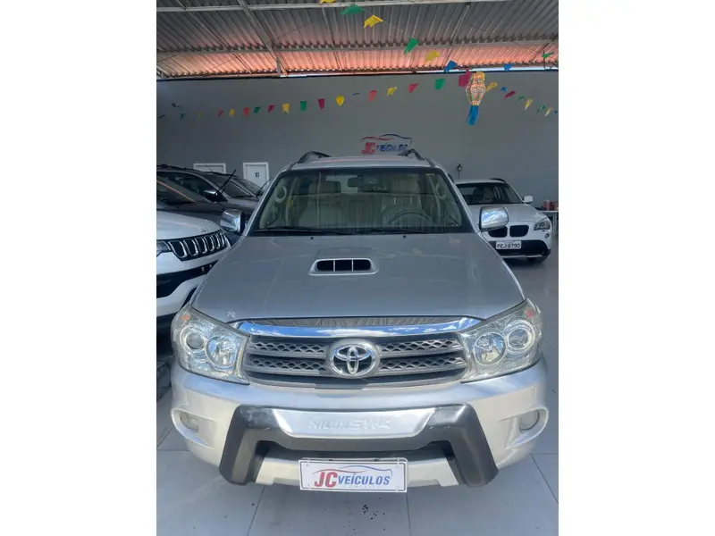 Toyota Hilux SW4 SRV 4x4 3.0 Turbo  (aut)