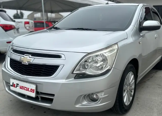 Carro Chevrolet Cobalt 2013 LT 1.4 8V (Flex)