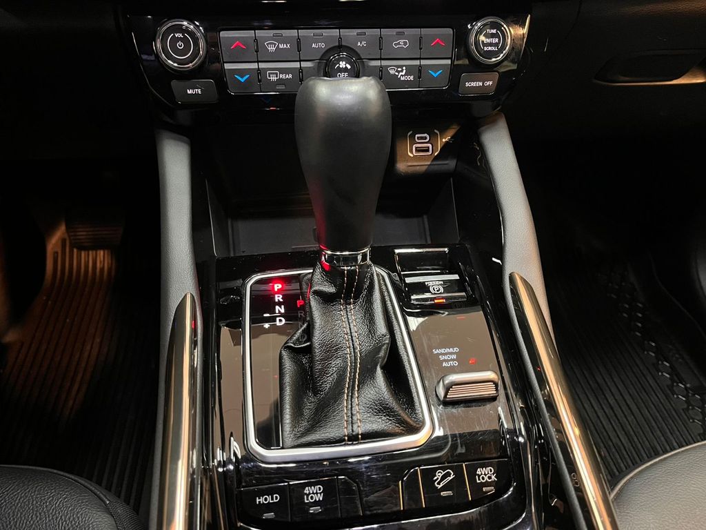 Commander Limited 2.0 TD380