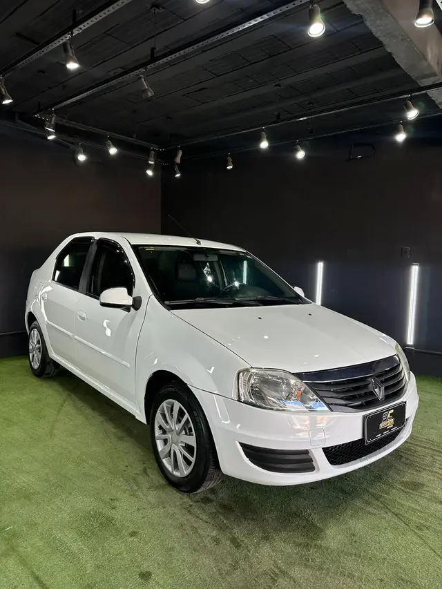 Carro Renault Logan 2013 Expression 1.6 8V Hi-Torque (flex)