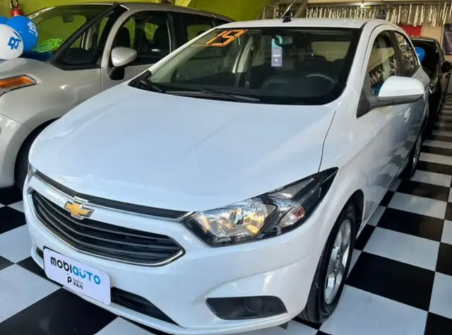 Carro Chevrolet Onix 2019 1.4 LT SPE/4 (Aut)