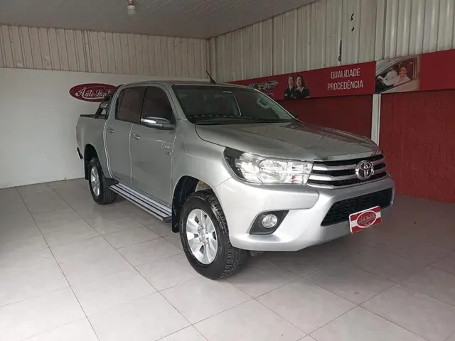 Carro Toyota Hilux Cabine Dupla 2017 Hilux 2.7 SR CD 4x2 (Flex) (Aut)