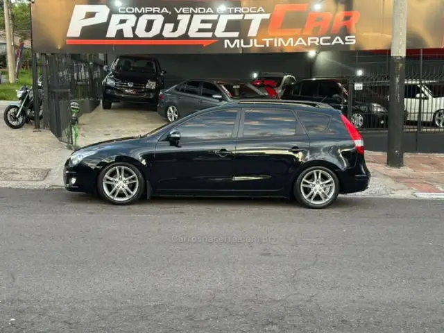 Carro Hyundai i30 CW 2010 2.0i GLS (Aut)